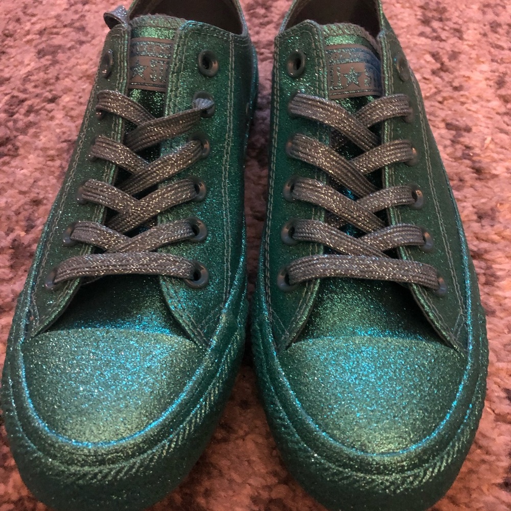 Never worn Sparkle green converse sneakers